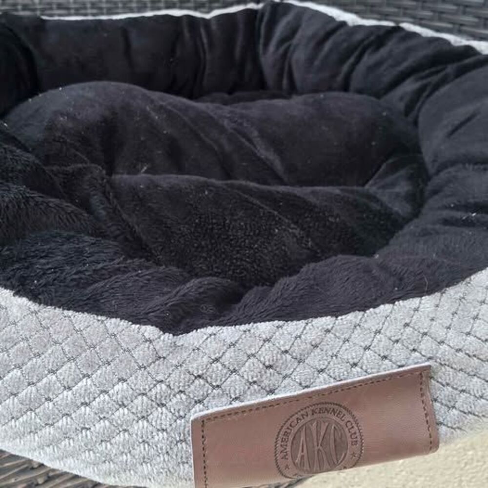 American Kennel Club Grey Waffle Knit Round Cuddler Dog Bed Small 17" AKC